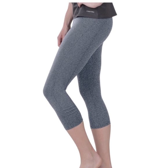 Women Activewear REI Coop Leggings Gray Cropped Pants H-Waist Compression Capri - Picture 3 of 6